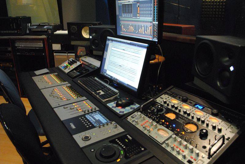 <span style="font-weight: bold;">Music Production</span>